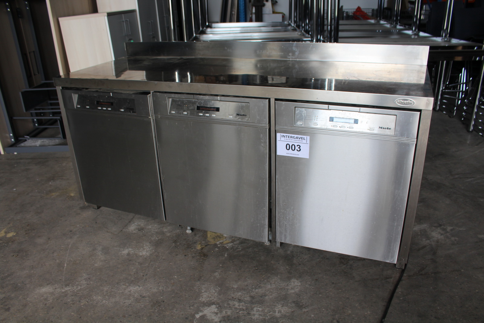 Pult mosogatógépekkel 3