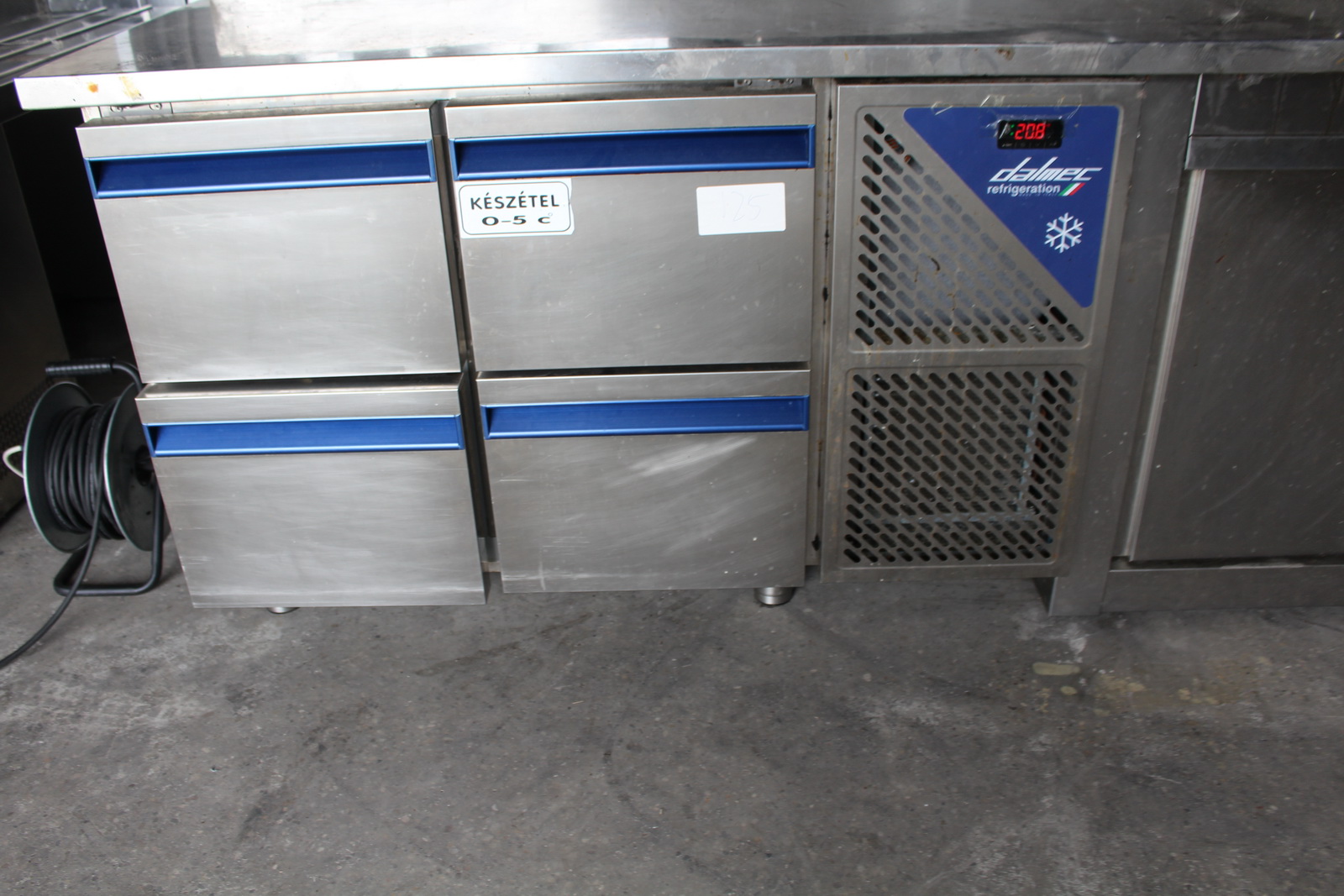 Pult alátéthűtővel 6