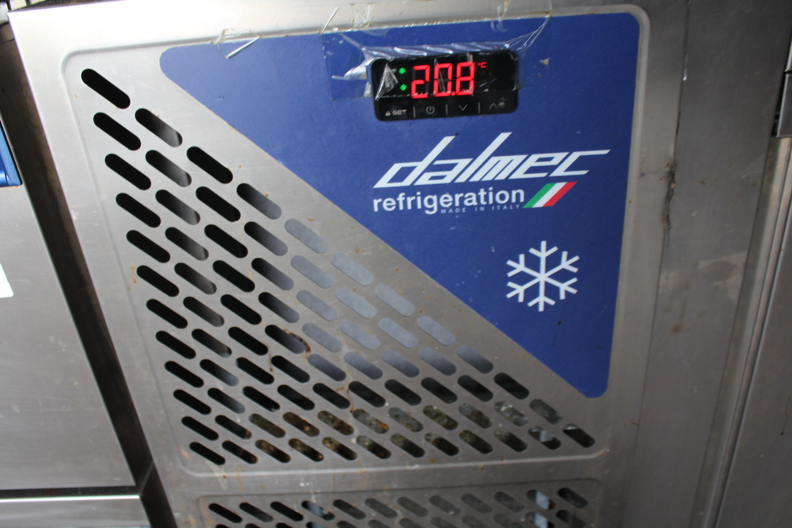 Pult alátéthűtővel 7