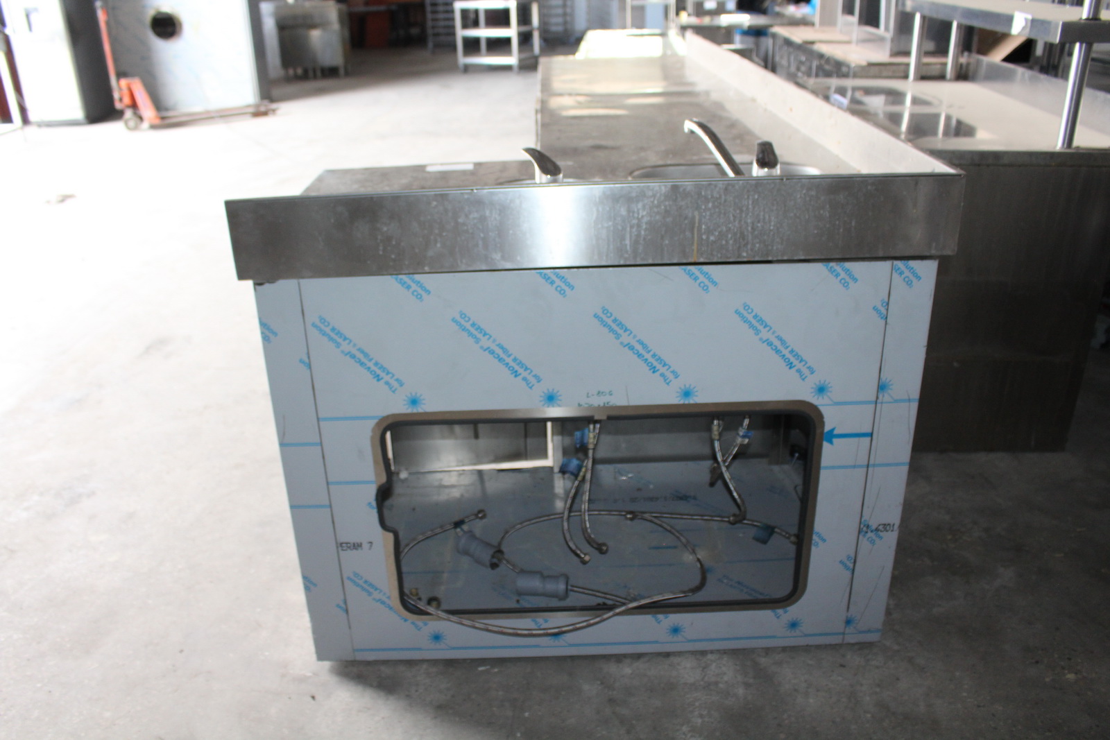 Pult alátéthűtővel 9