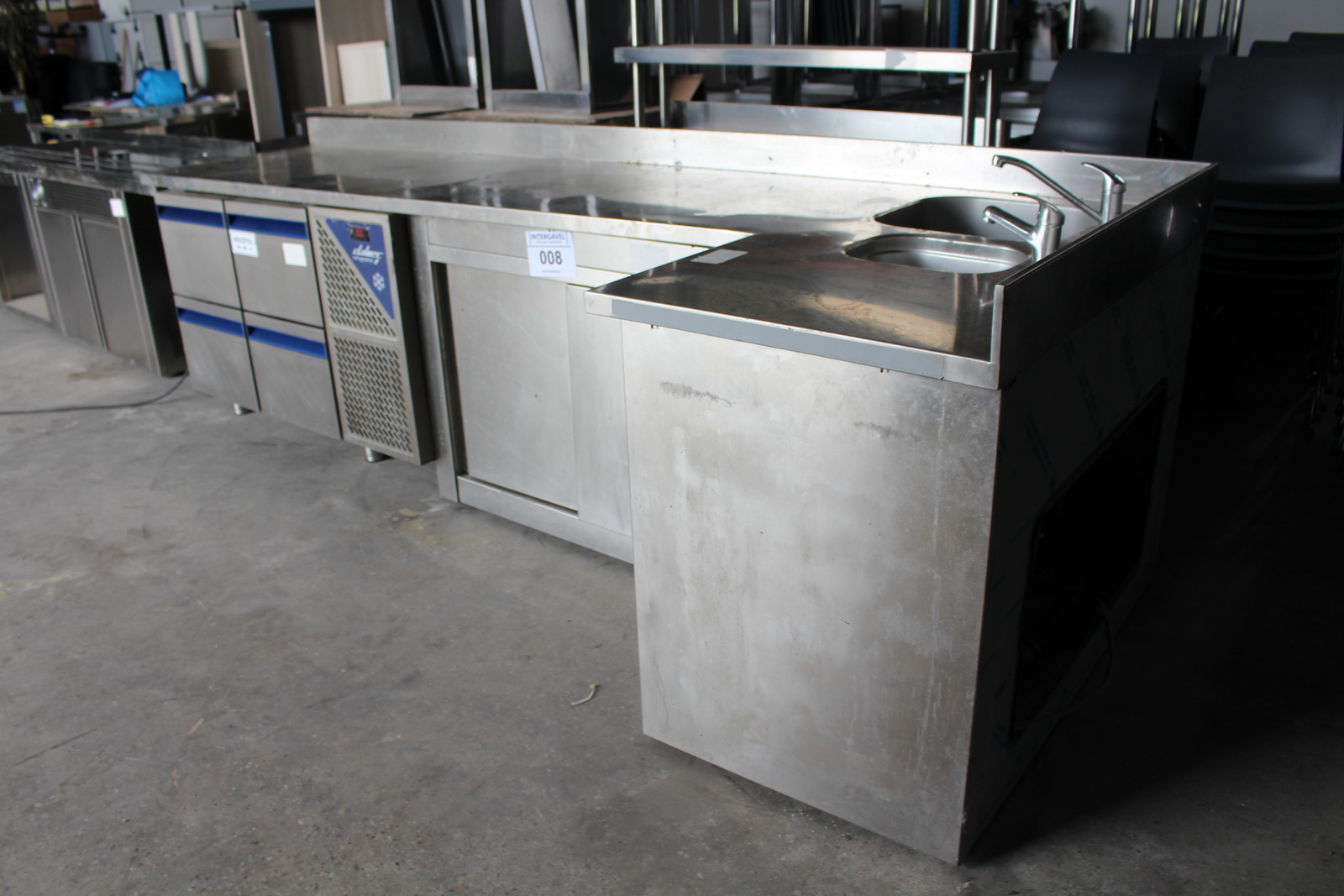 Pult alátéthűtővel 11