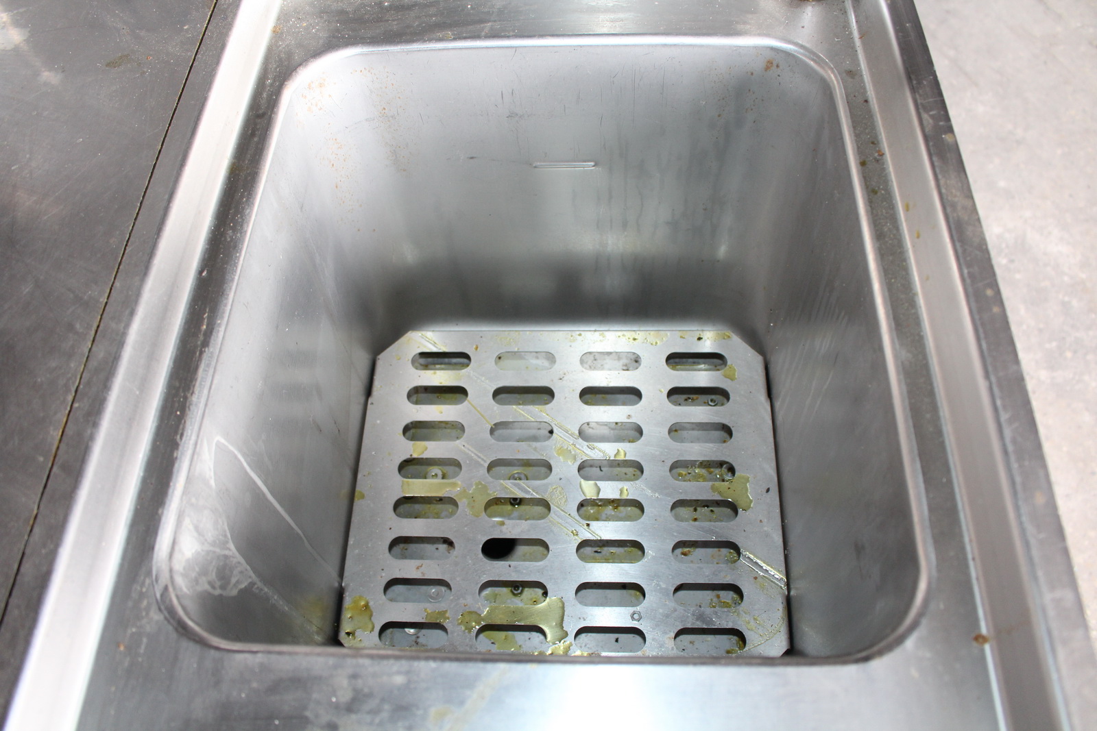 Tésztafőző és semleges pult 3