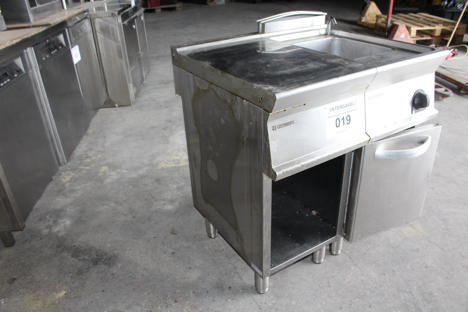 Tésztafőző és semleges pult 5