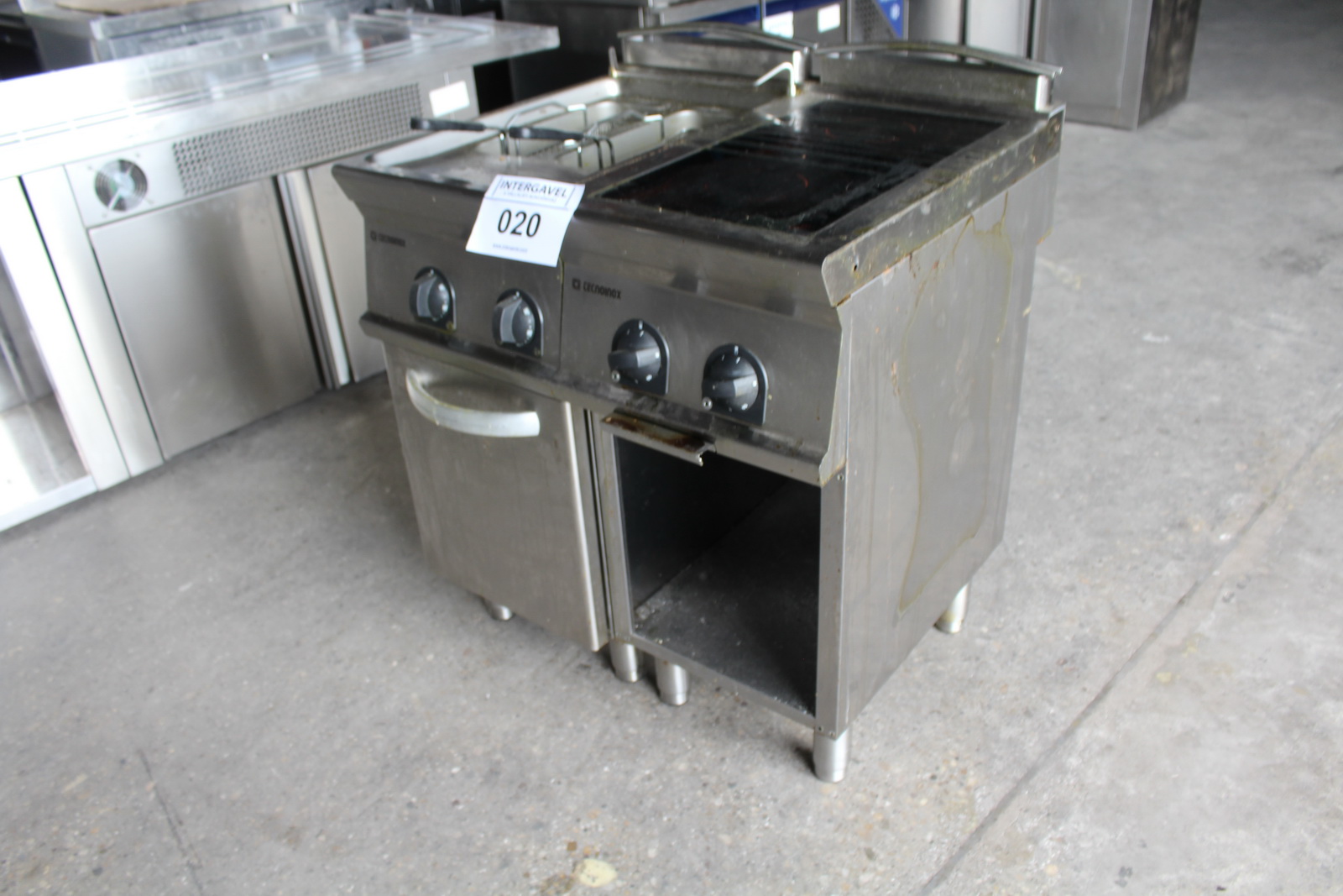 Indukciós főzőlap és fritőz 2