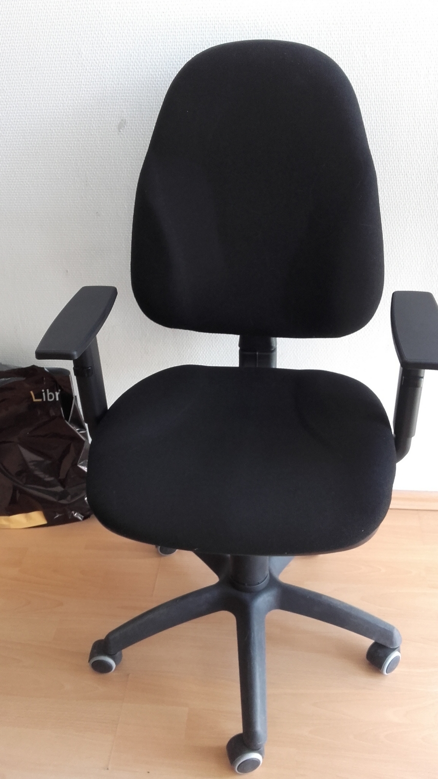 Irodai görgős szék