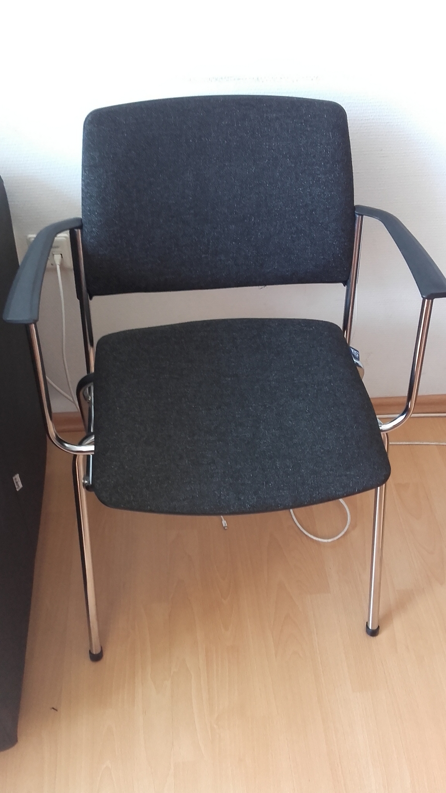 Tárgyalószék (sötét szürke)