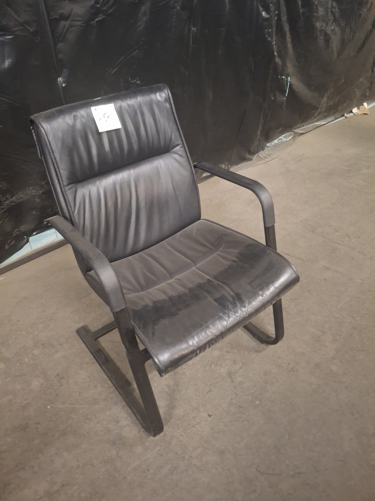 Tárgyalószék (bőr) 2