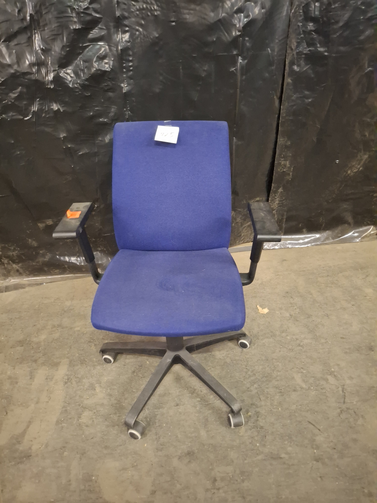 Irodai görgős szék