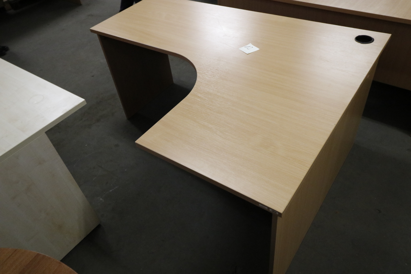 L-alakú íróasztal 2