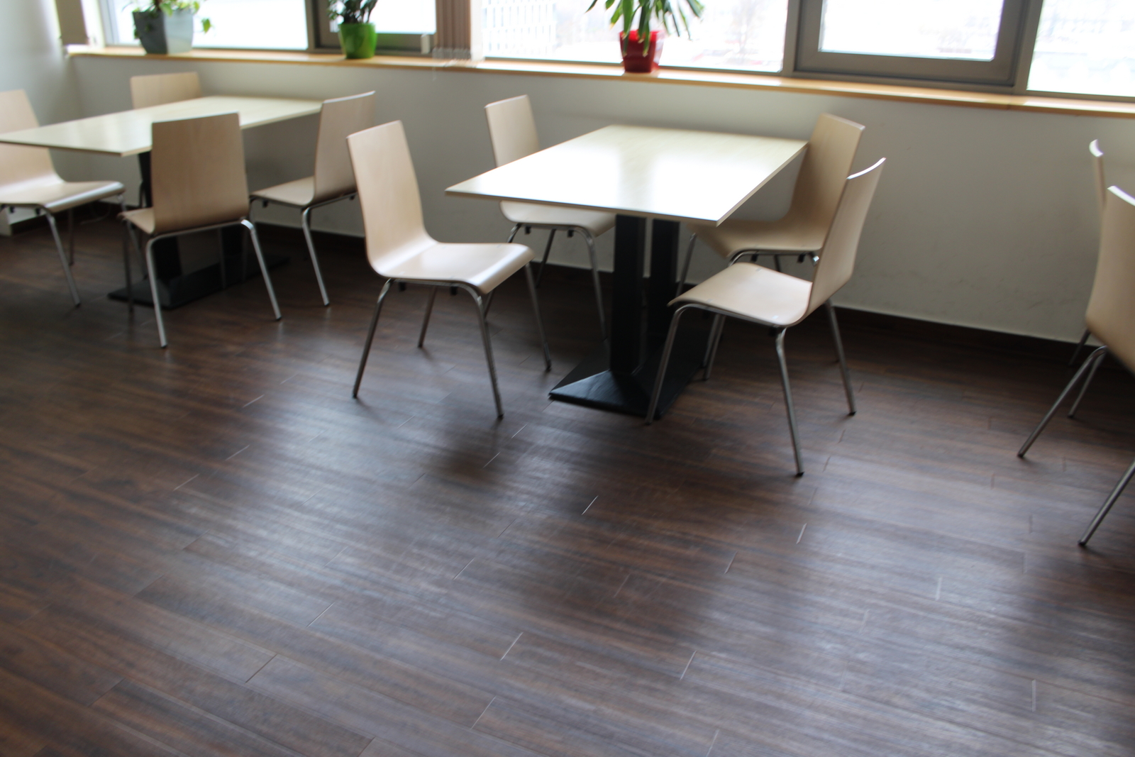 Asztal és székek 11