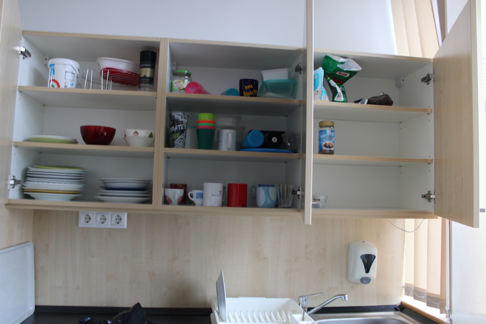 Konyhabútor és gépek 10