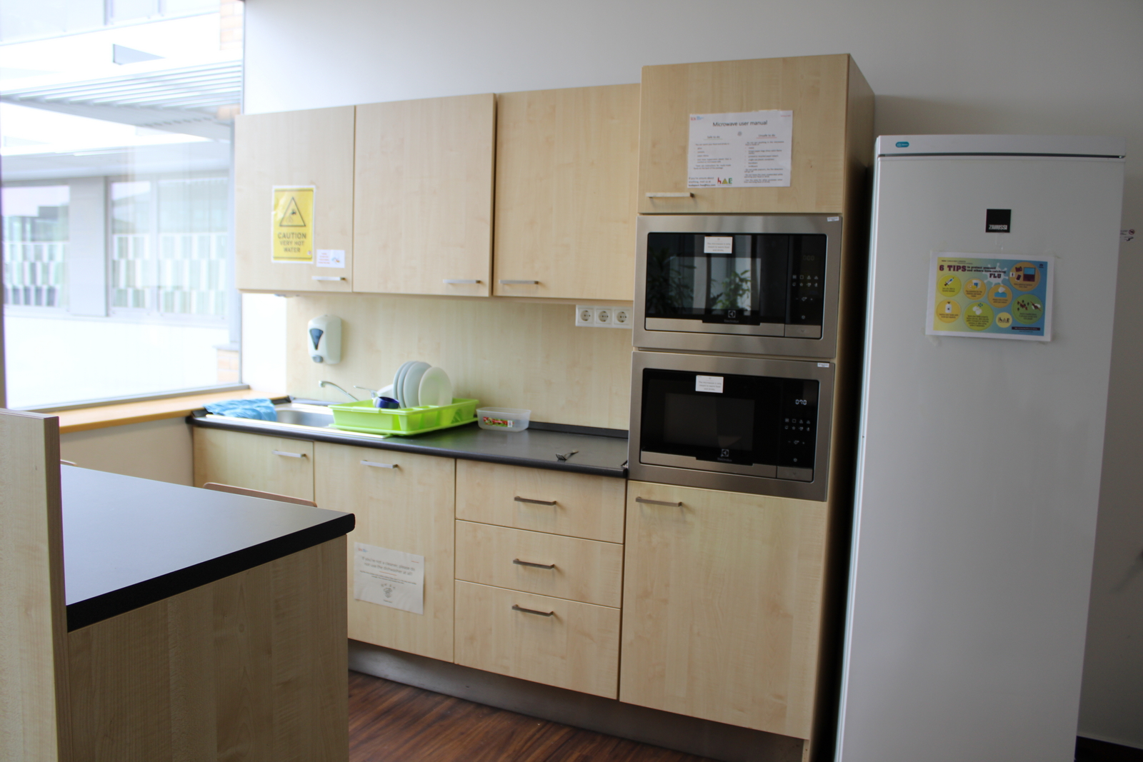 Konyhabútor és gépek 2