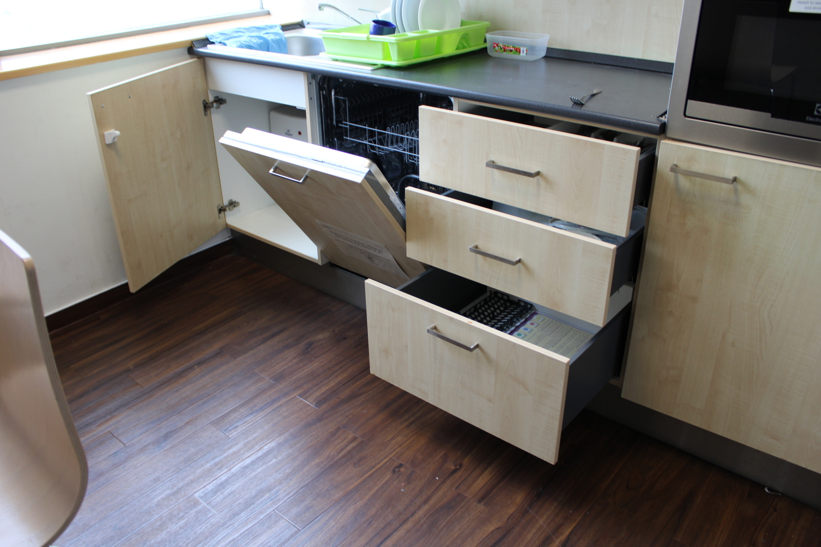 Konyhabútor és gépek 7