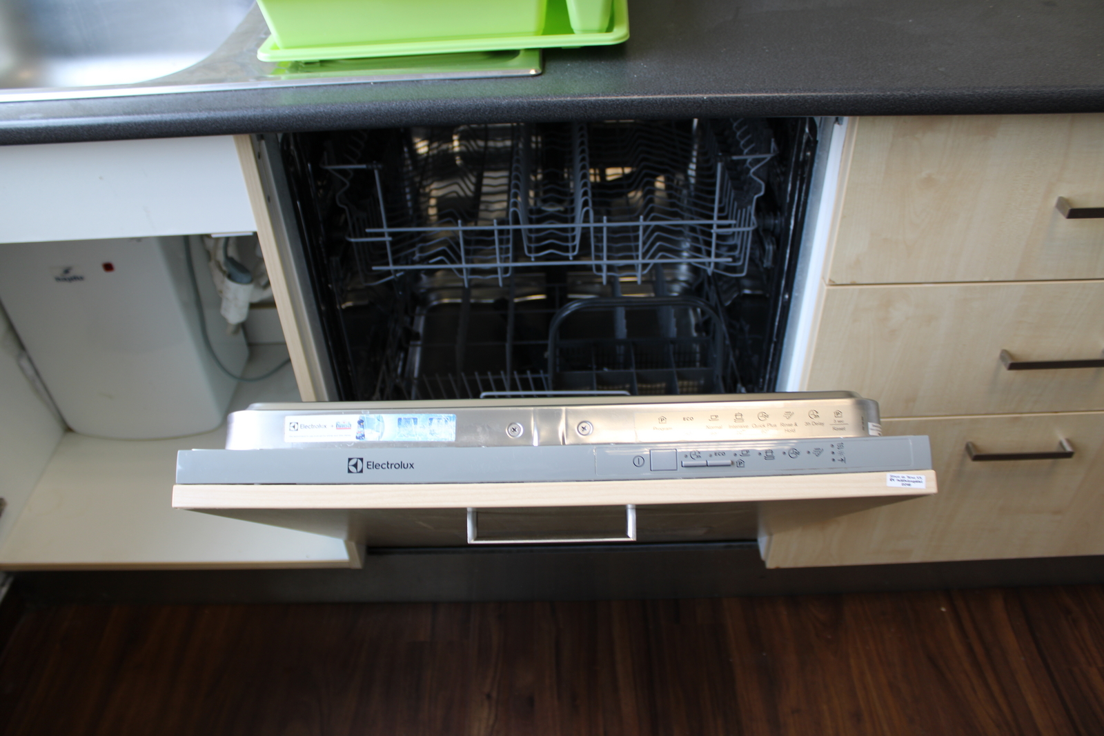 Konyhabútor és gépek 8