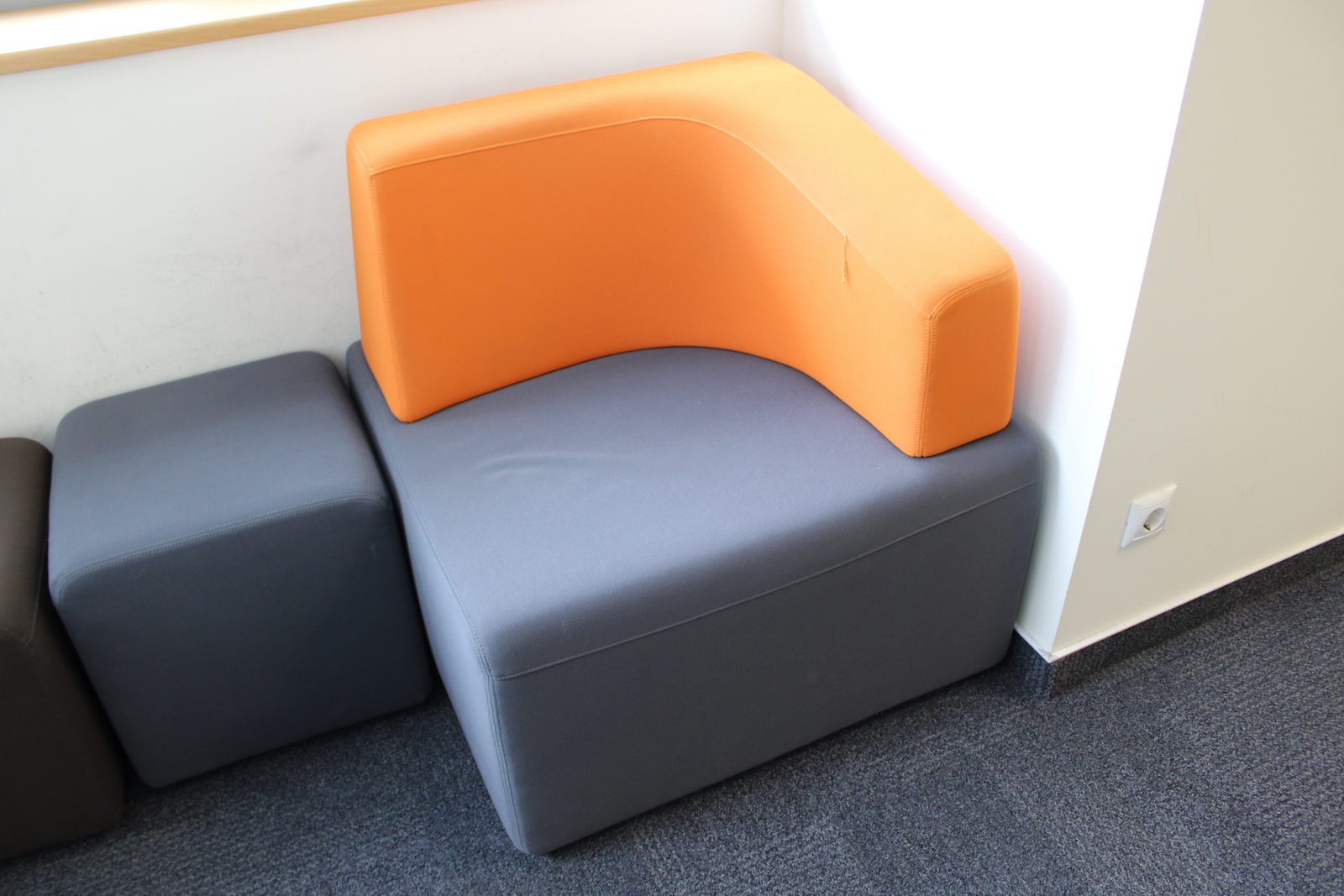 Kanapék és puffok 4