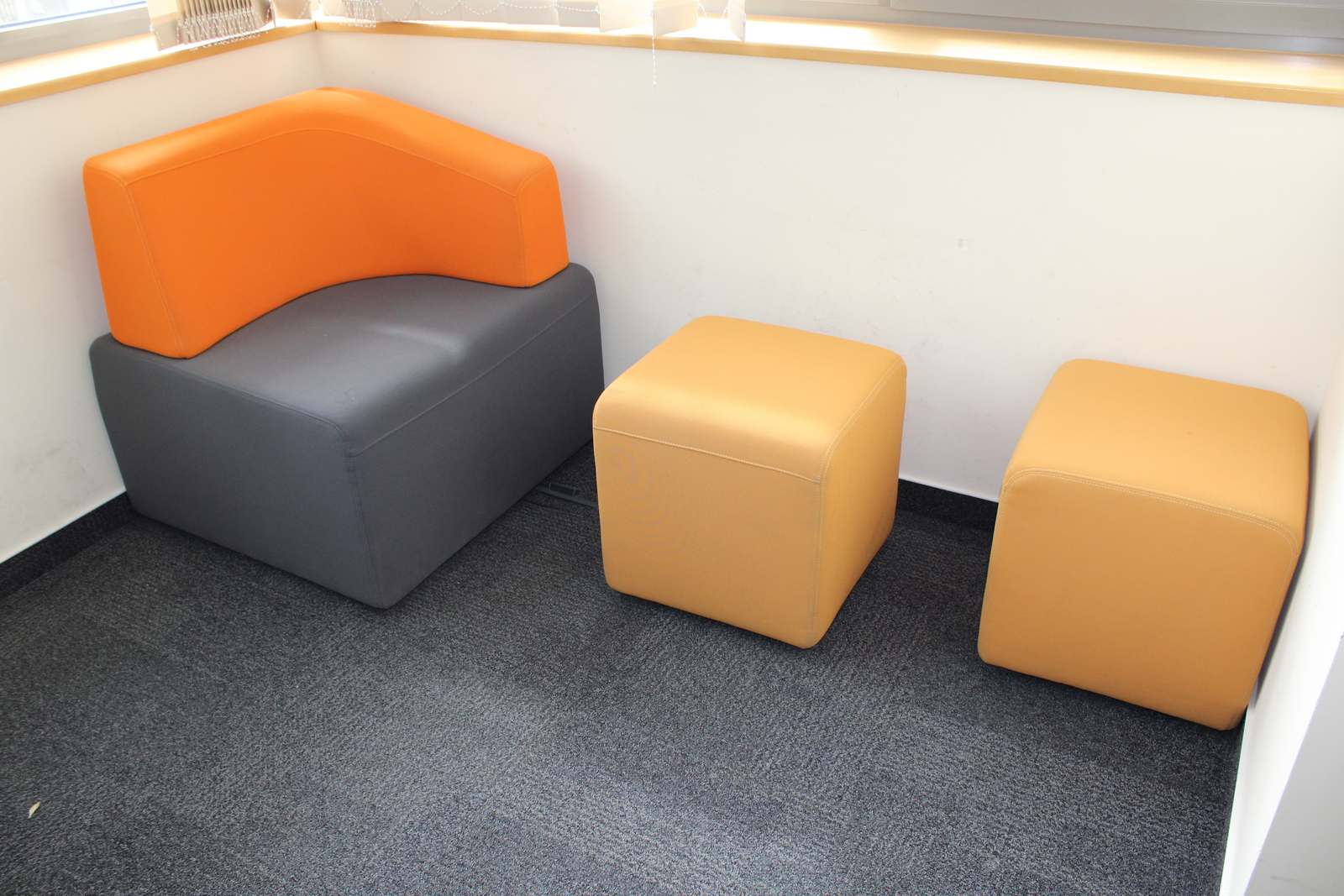 Kanapék és puffok 7