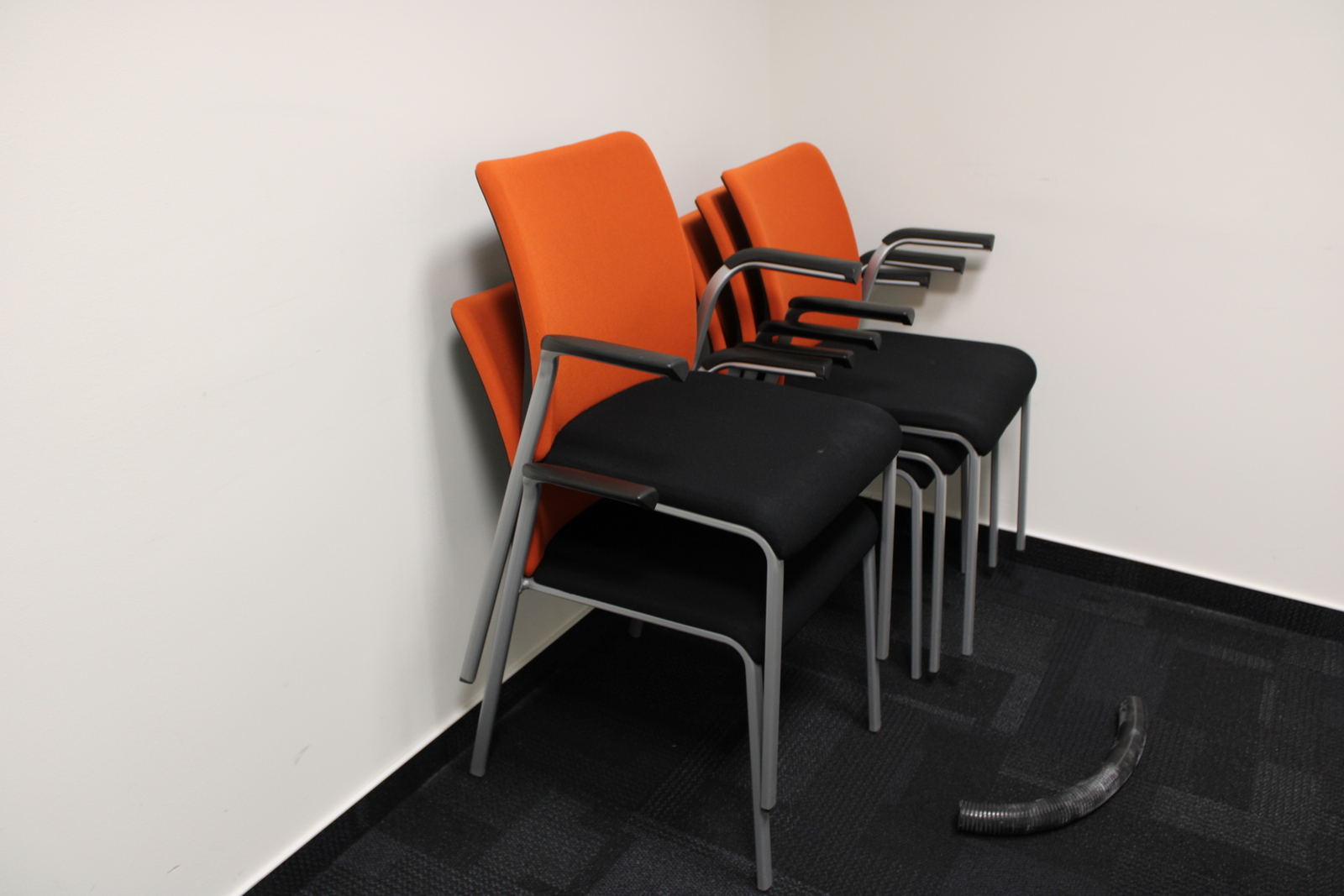 Tárgyalószék (narancs) 3