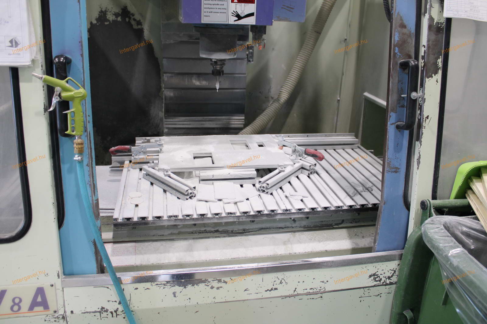 Megmunkáló központ 4