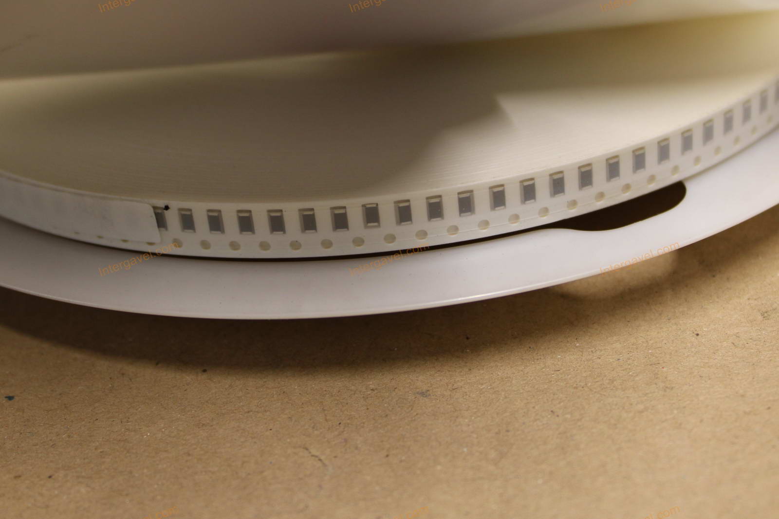 Resistor 680R 1% 0,25W SMD 5