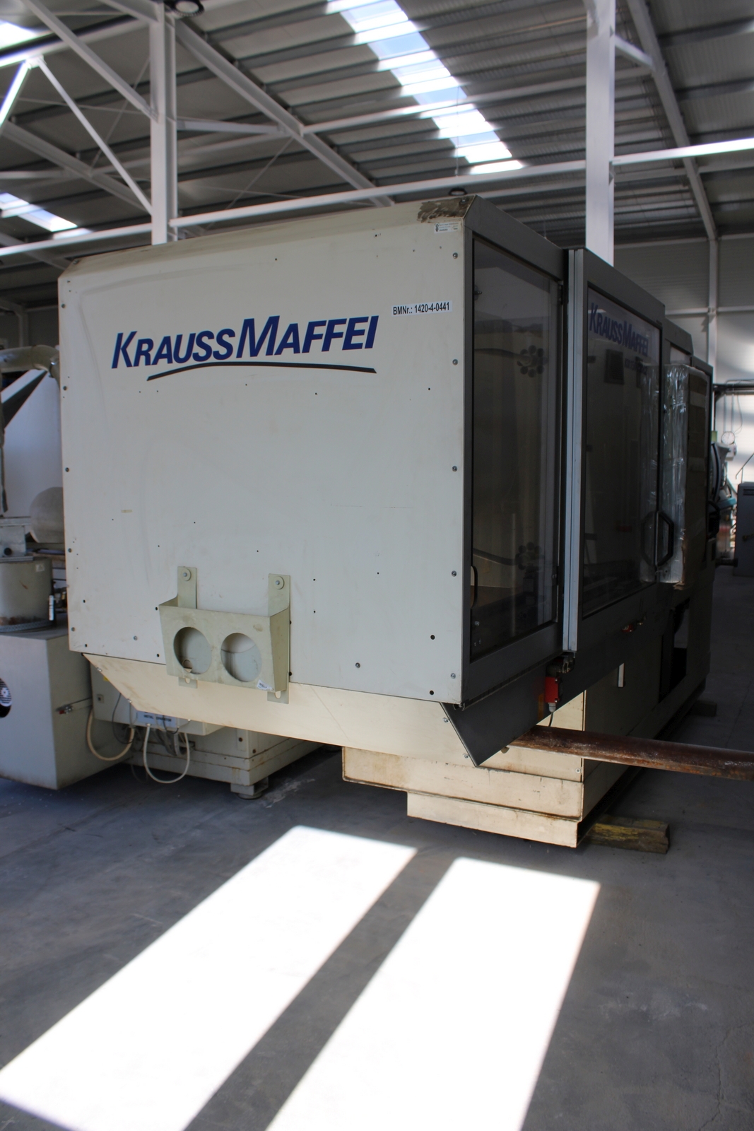 Injection molding machine 3