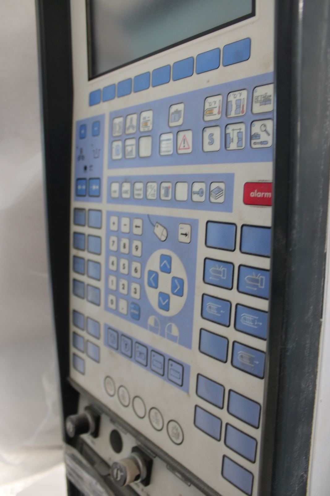 Injection molding machine 11