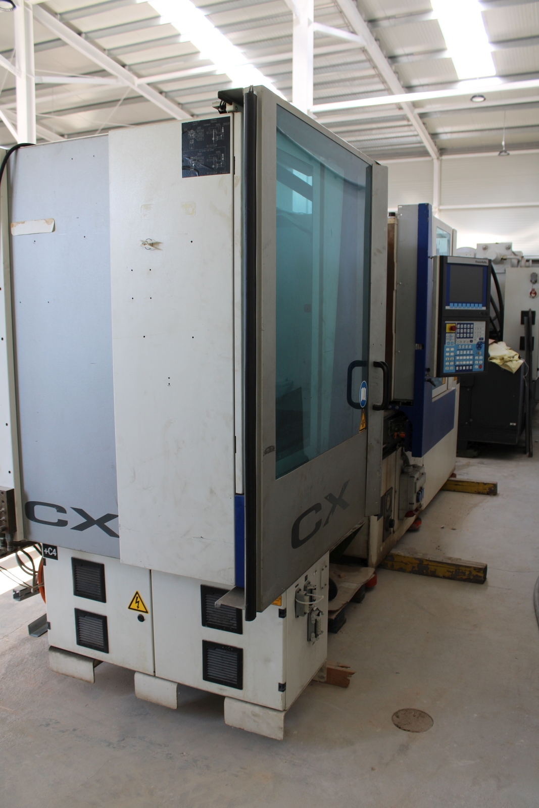 Injection molding machine 2