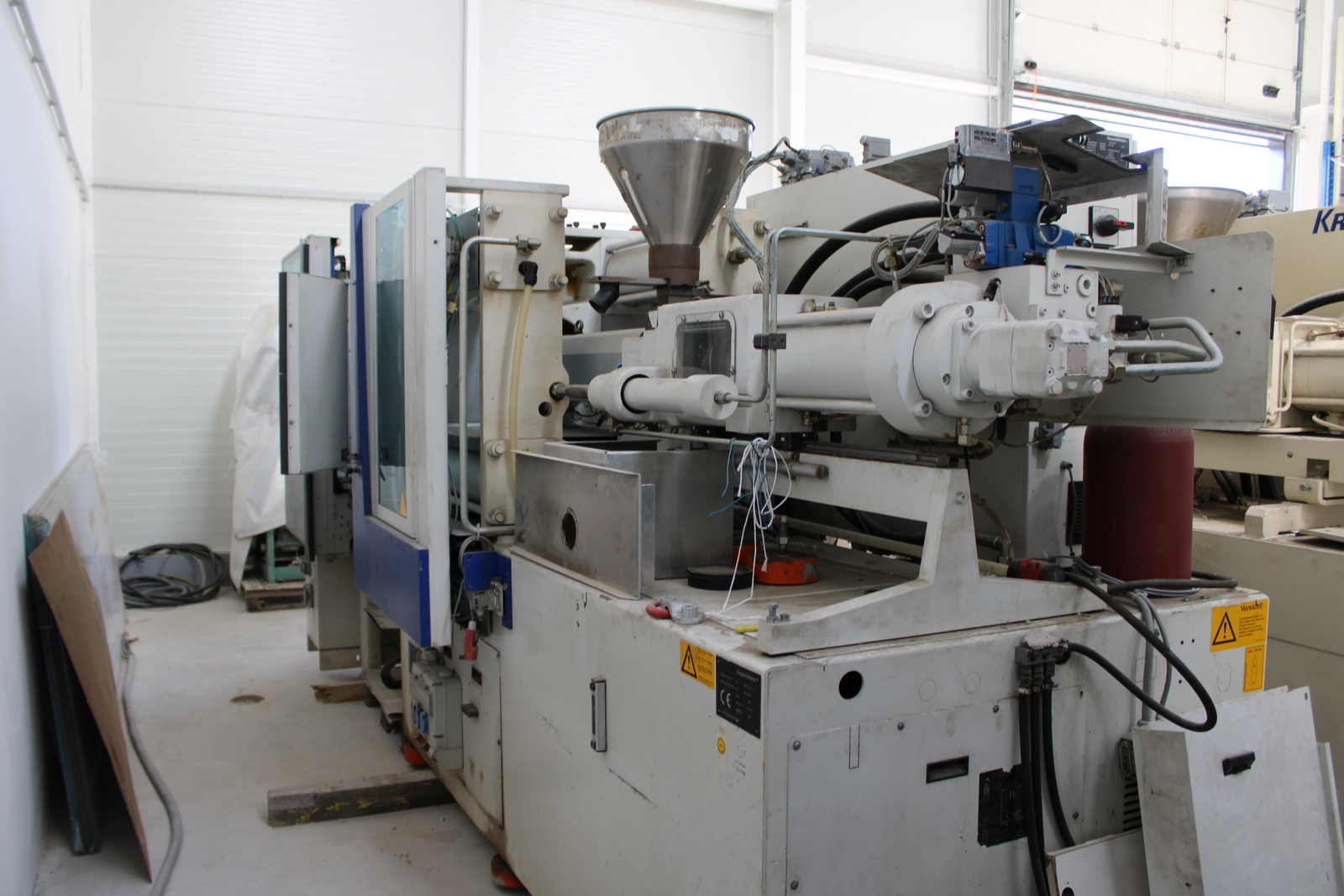 Injection molding machine 7