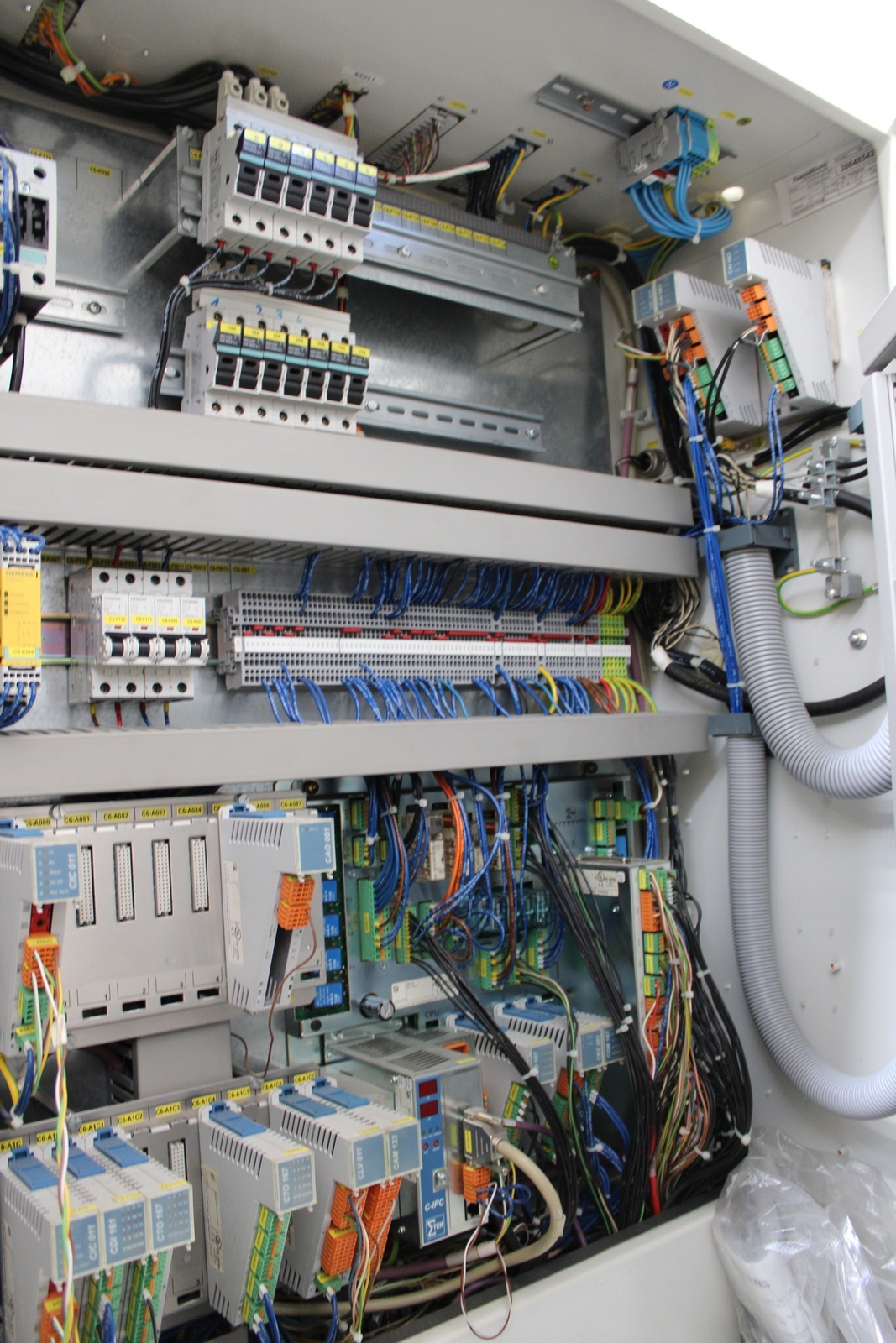 Injection molding machine 16