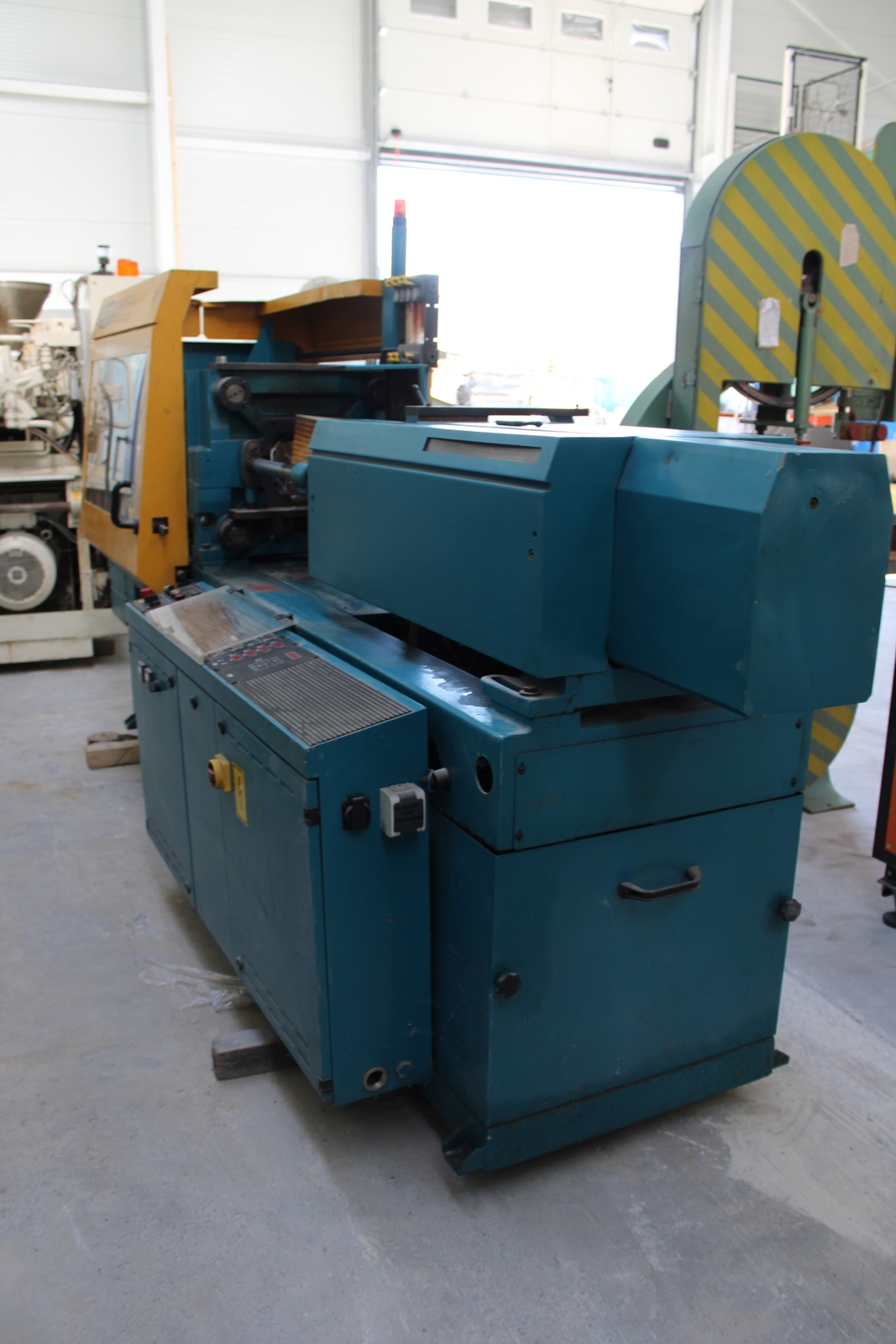 Injection molding machine 3