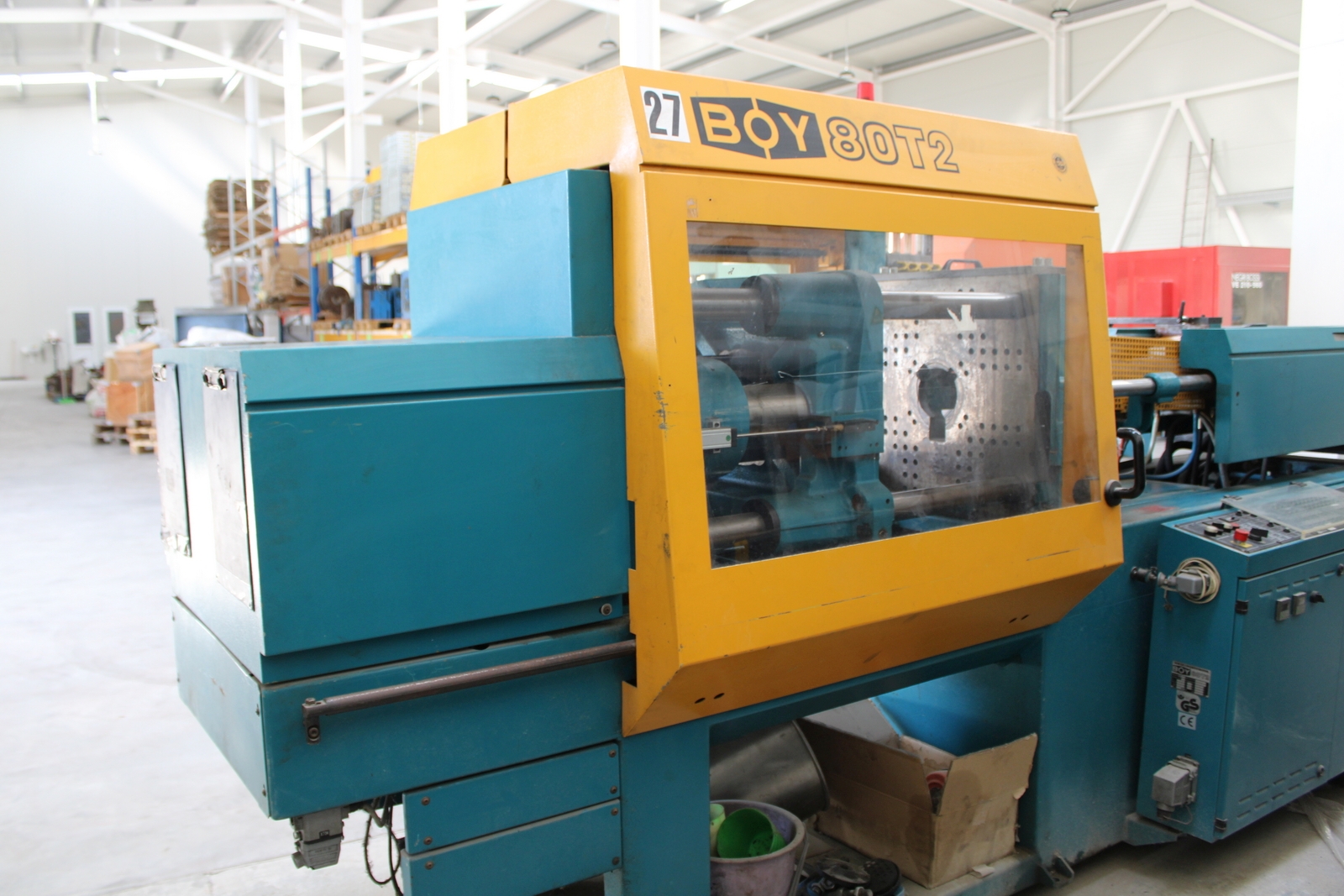 Injection molding machine 4