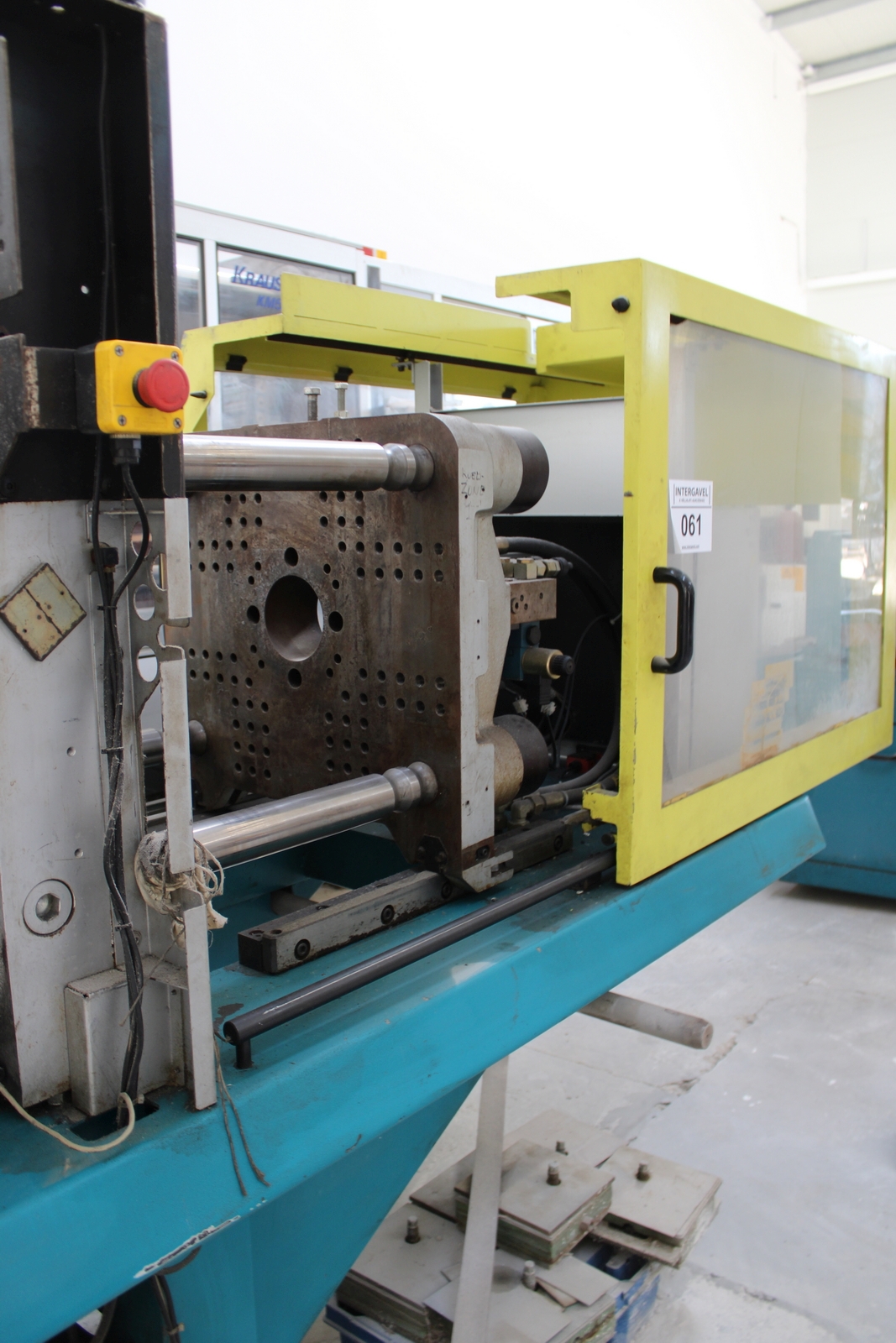 Injection molding machine 15