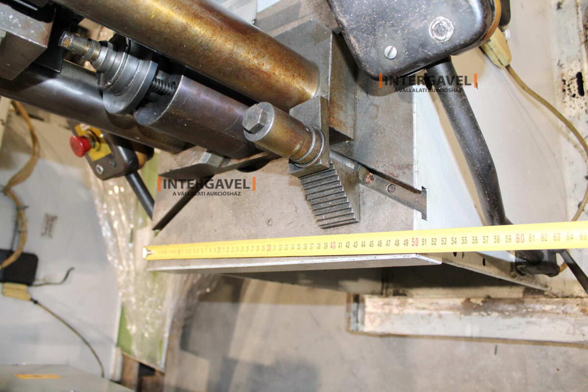 Hidraulikus prés - VEB, PYE 10 S1 8