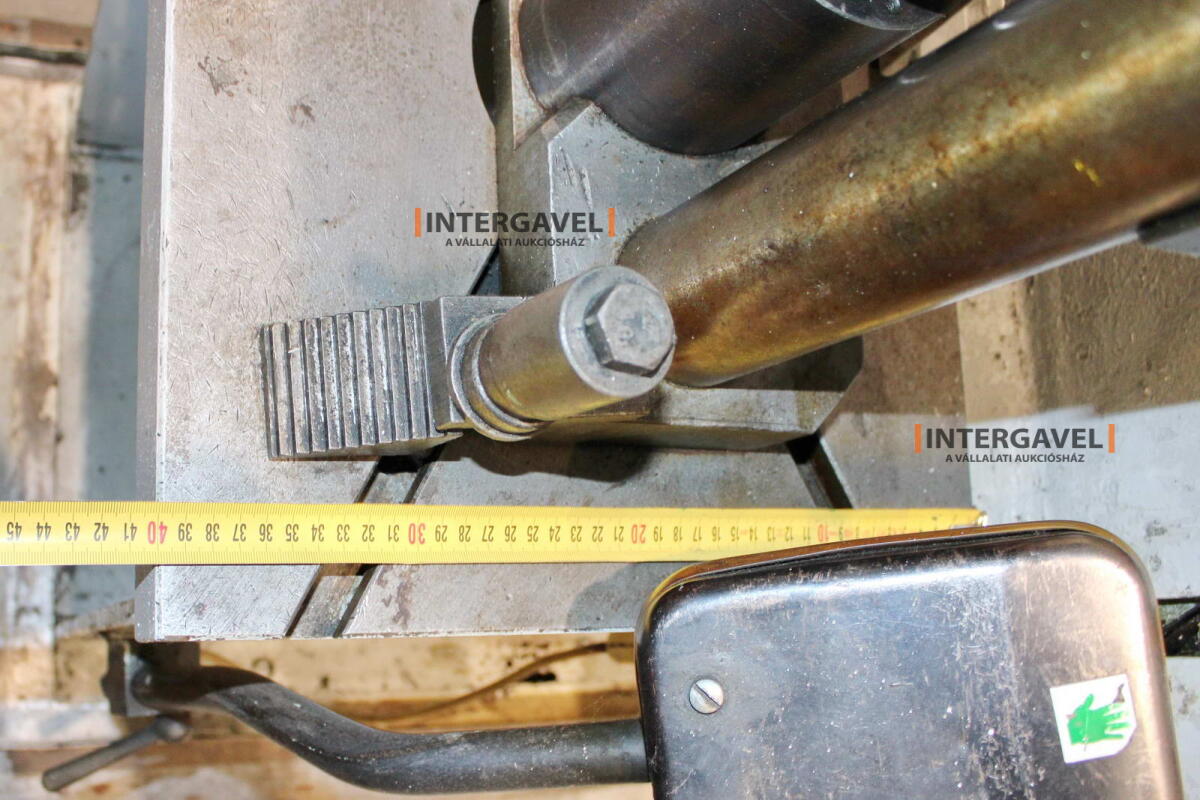 Hidraulikus prés - VEB, PYE 10 S1 9