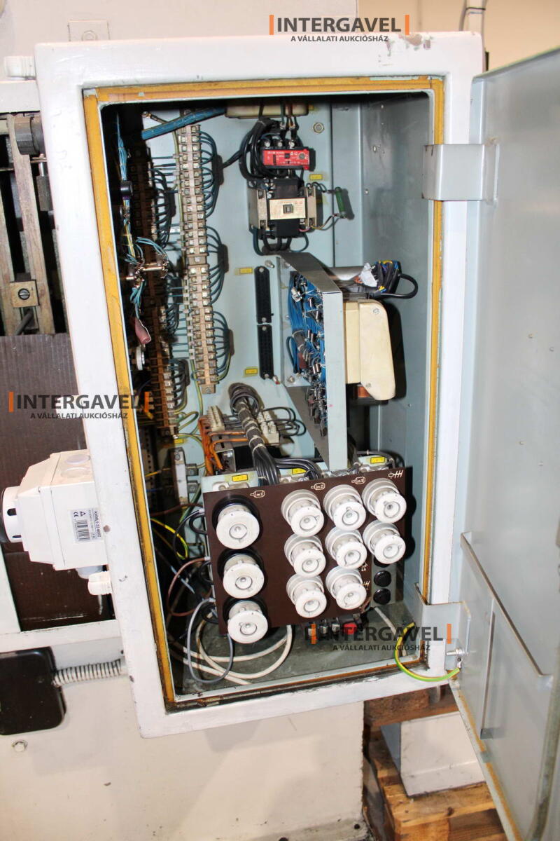 Hidraulikus prés - VEB, PYE 10 S1 11