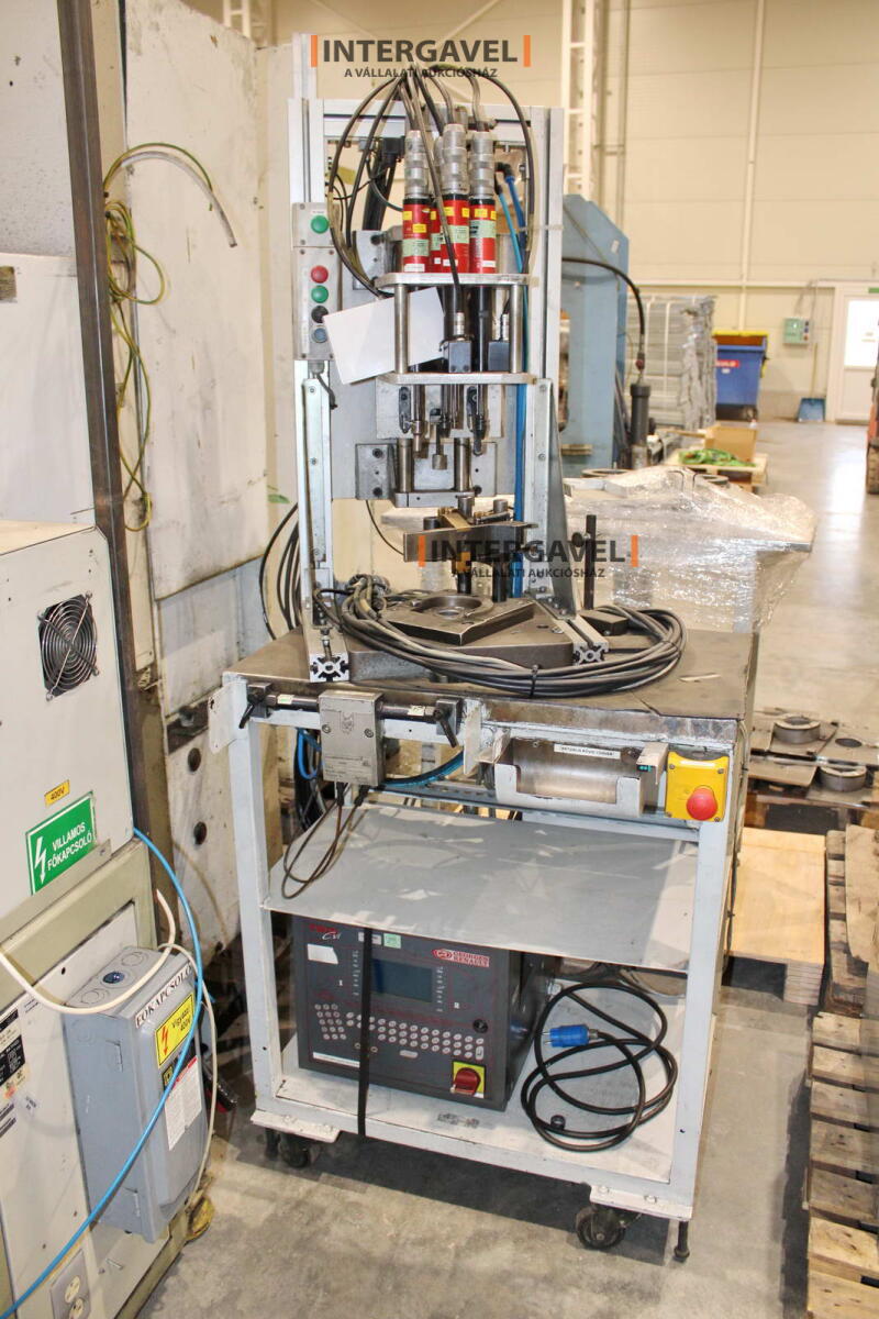 Csavarozó munkahely - Georges Renault