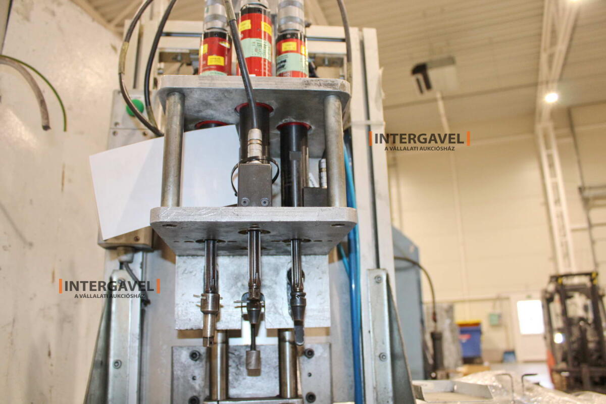 Csavarozó munkahely - Georges Renault 9