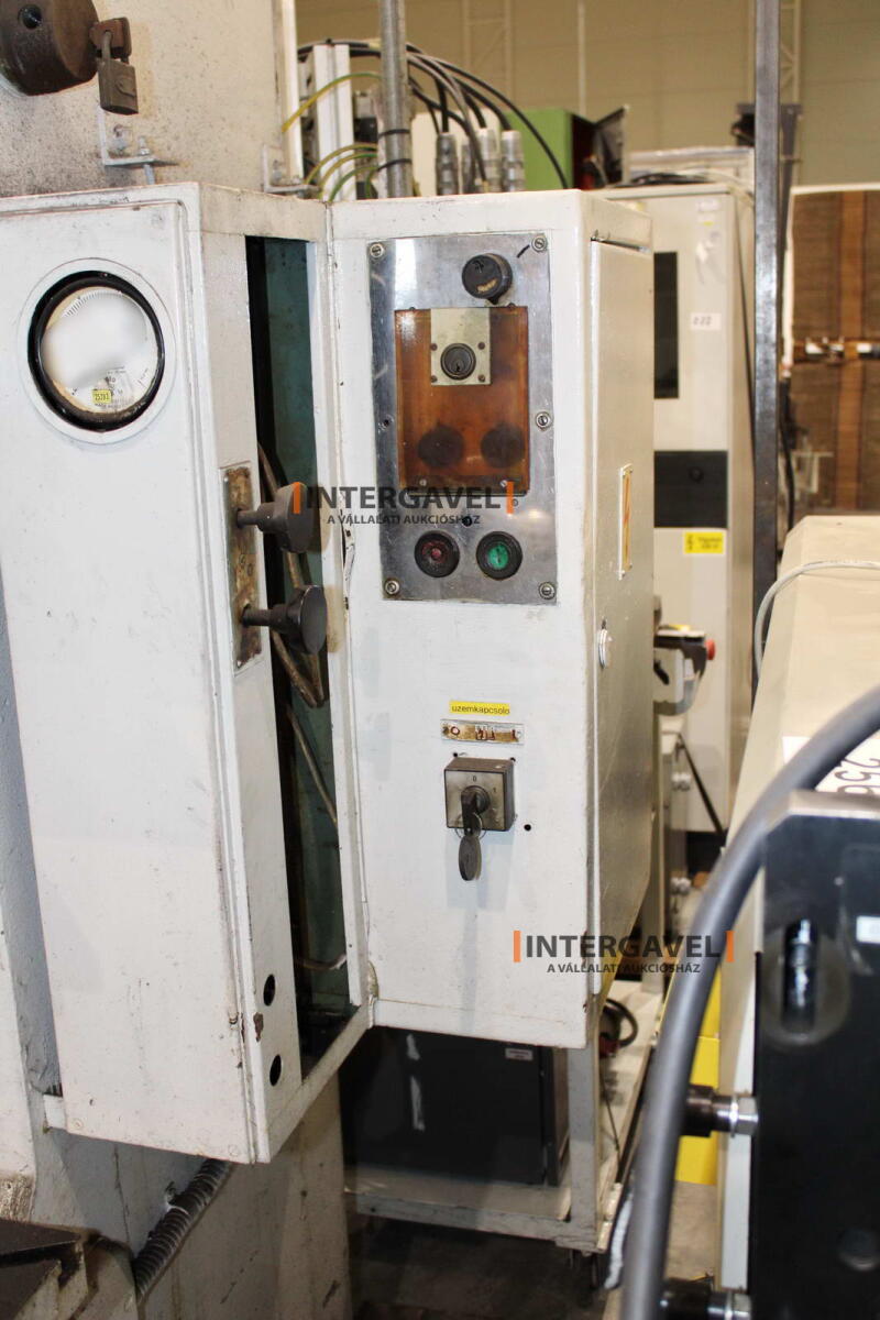 Hidraulikus prés - VEB, PYE 10 S1 10