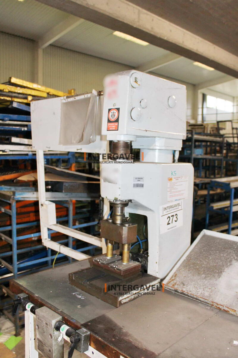 Szerelő munkahely 4