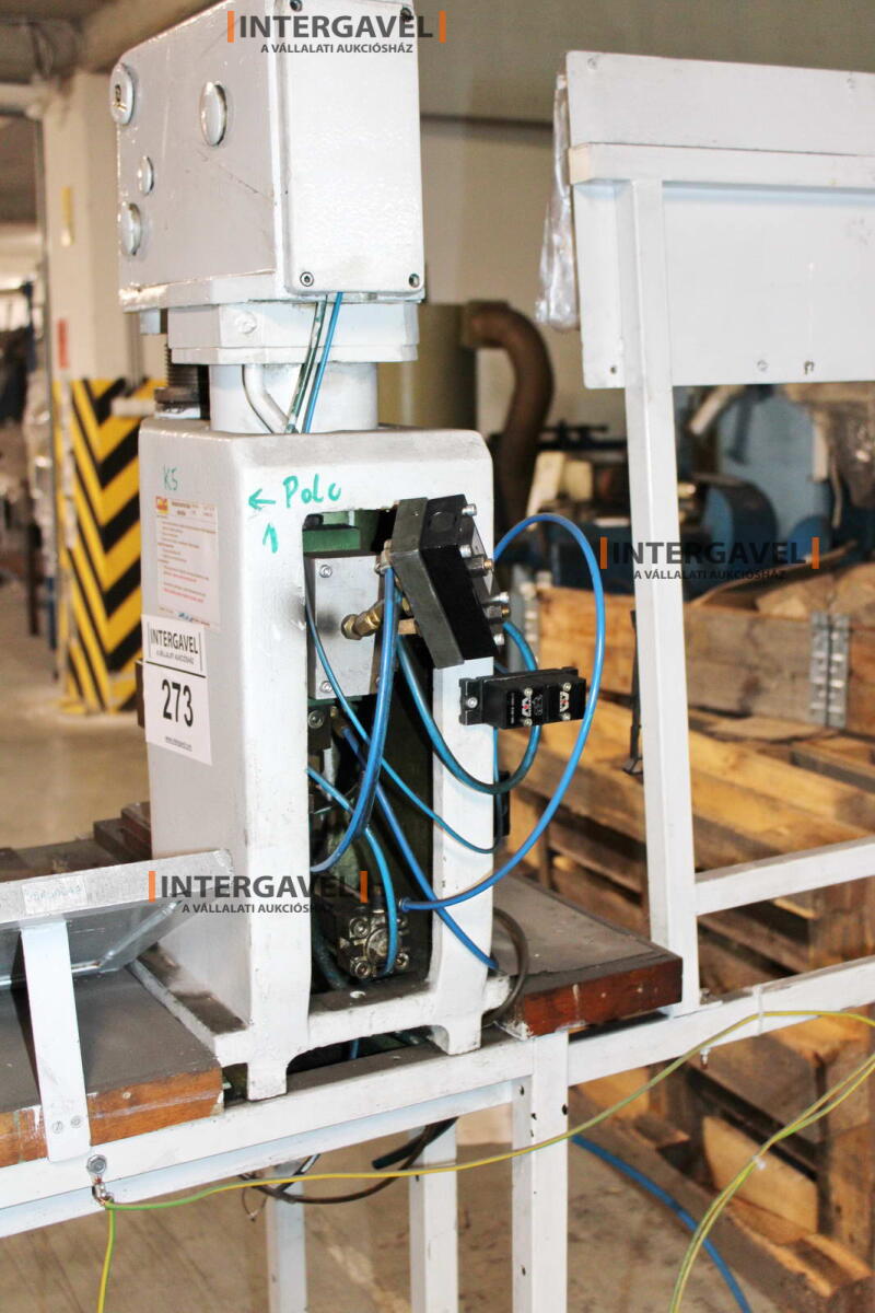 Szerelő munkahely 9