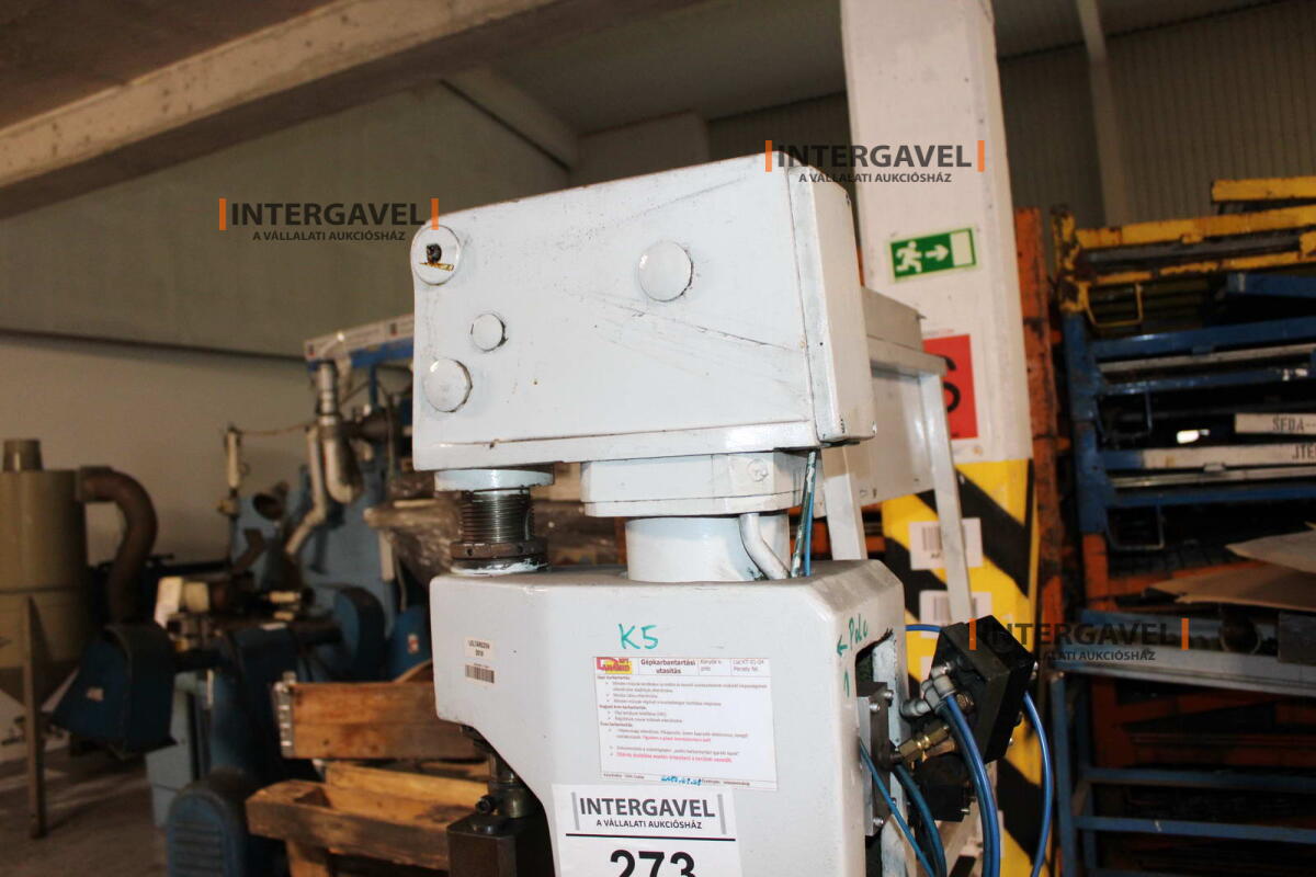 Szerelő munkahely 11