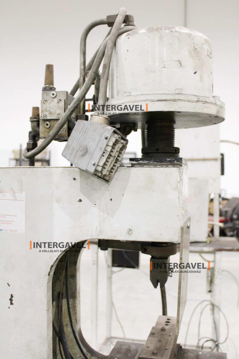 Bontott szerelő munkahely 4