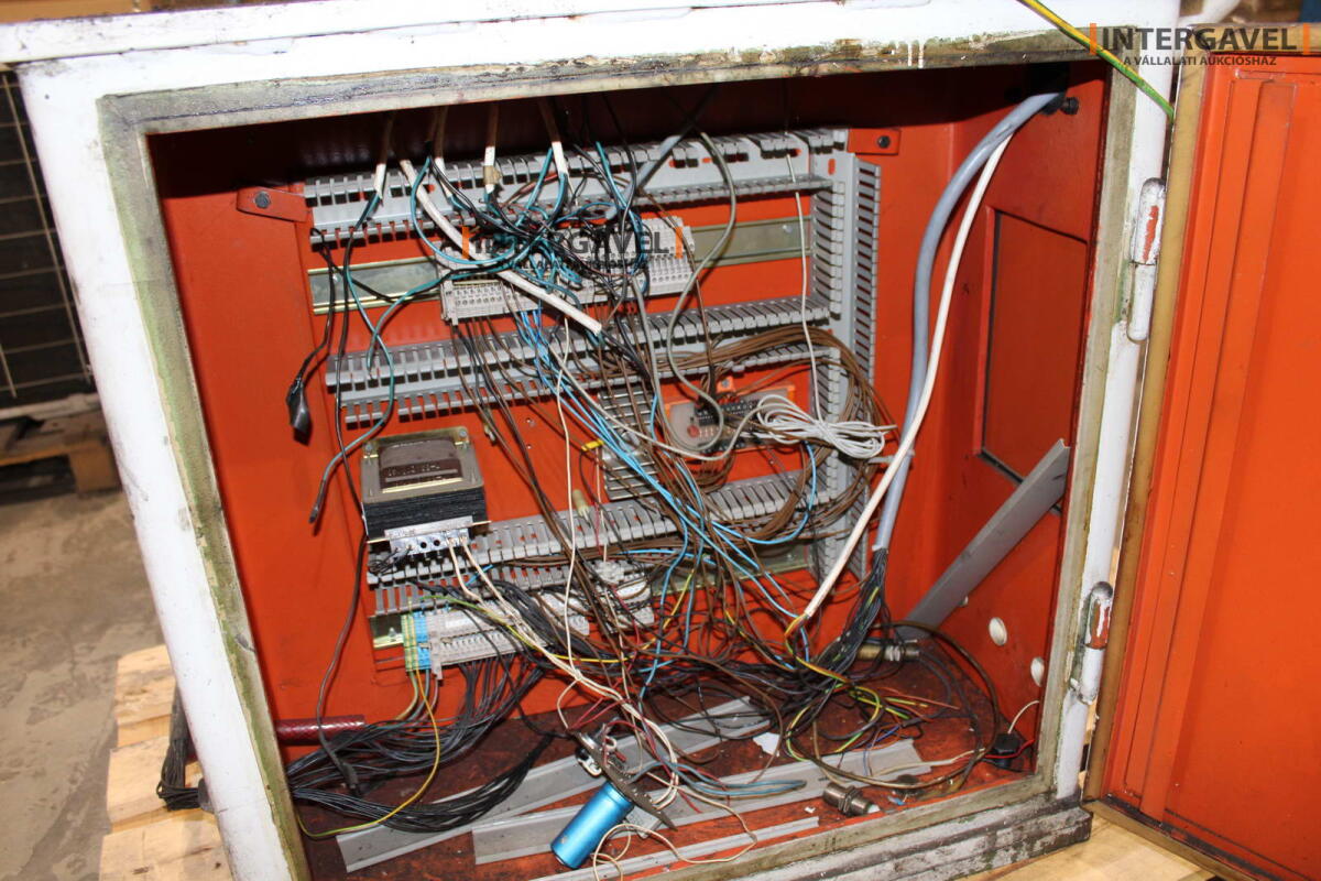 Bontott szerelő munkahely 9