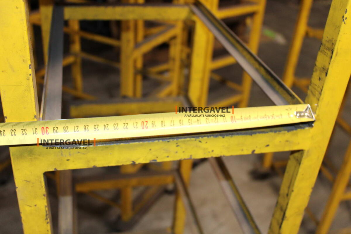 Tároló állvány 4