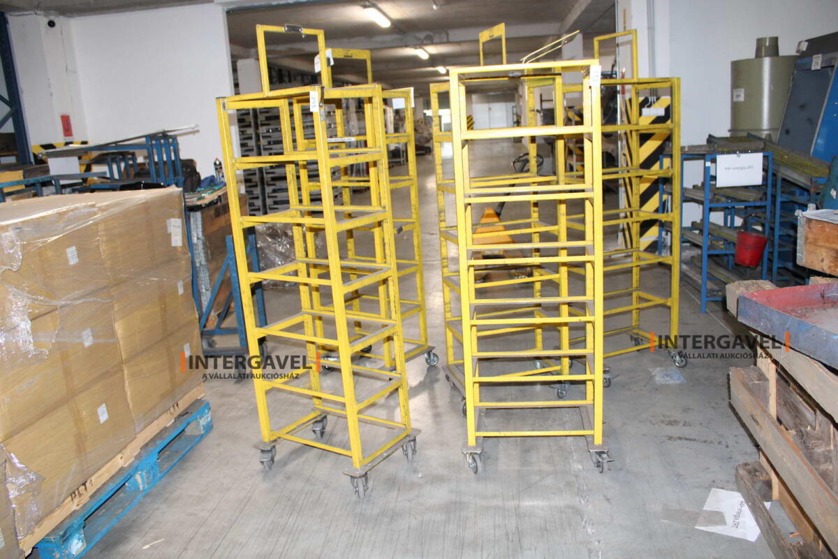 Tároló állvány 9