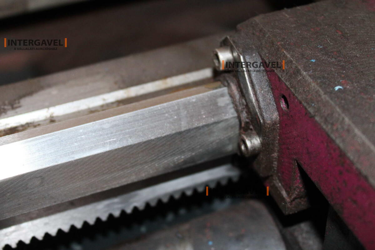 Eszterga - Optimum, TH 3309 10