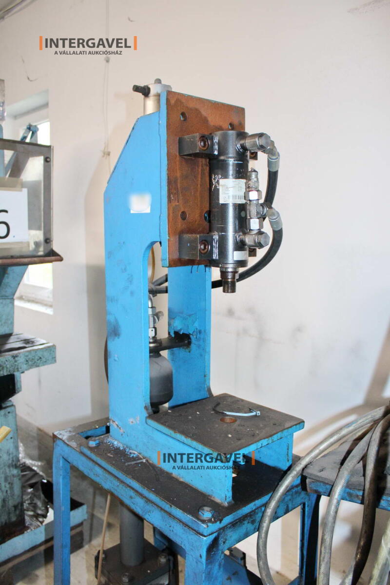 Vegyes présgépek 30