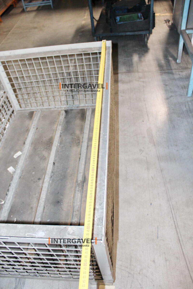 Rácsos konténer 12