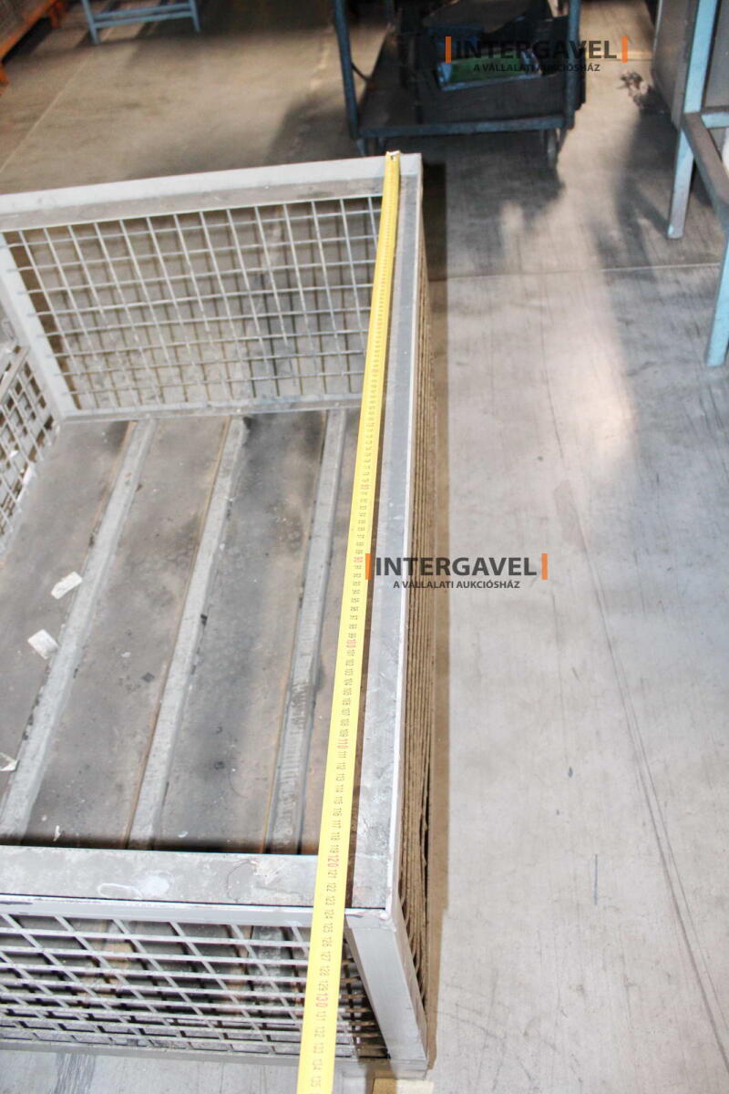 Rácsos konténer 12