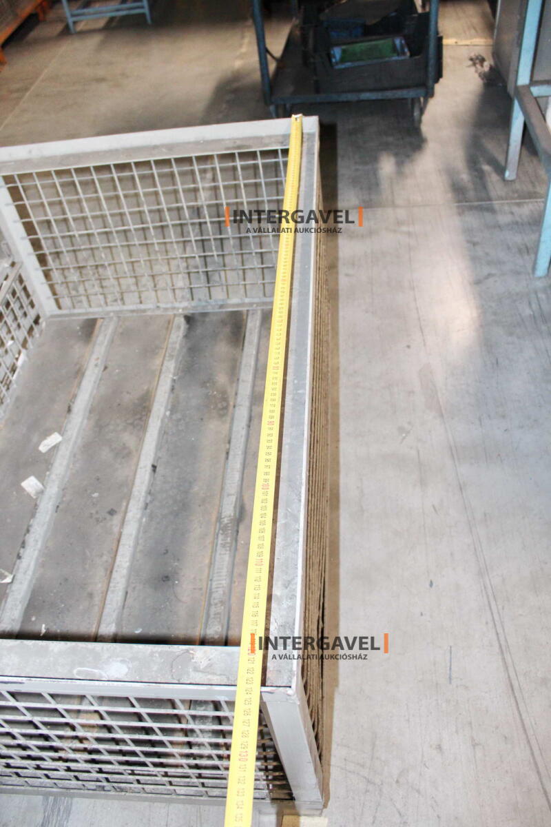 Rácsos konténer 12