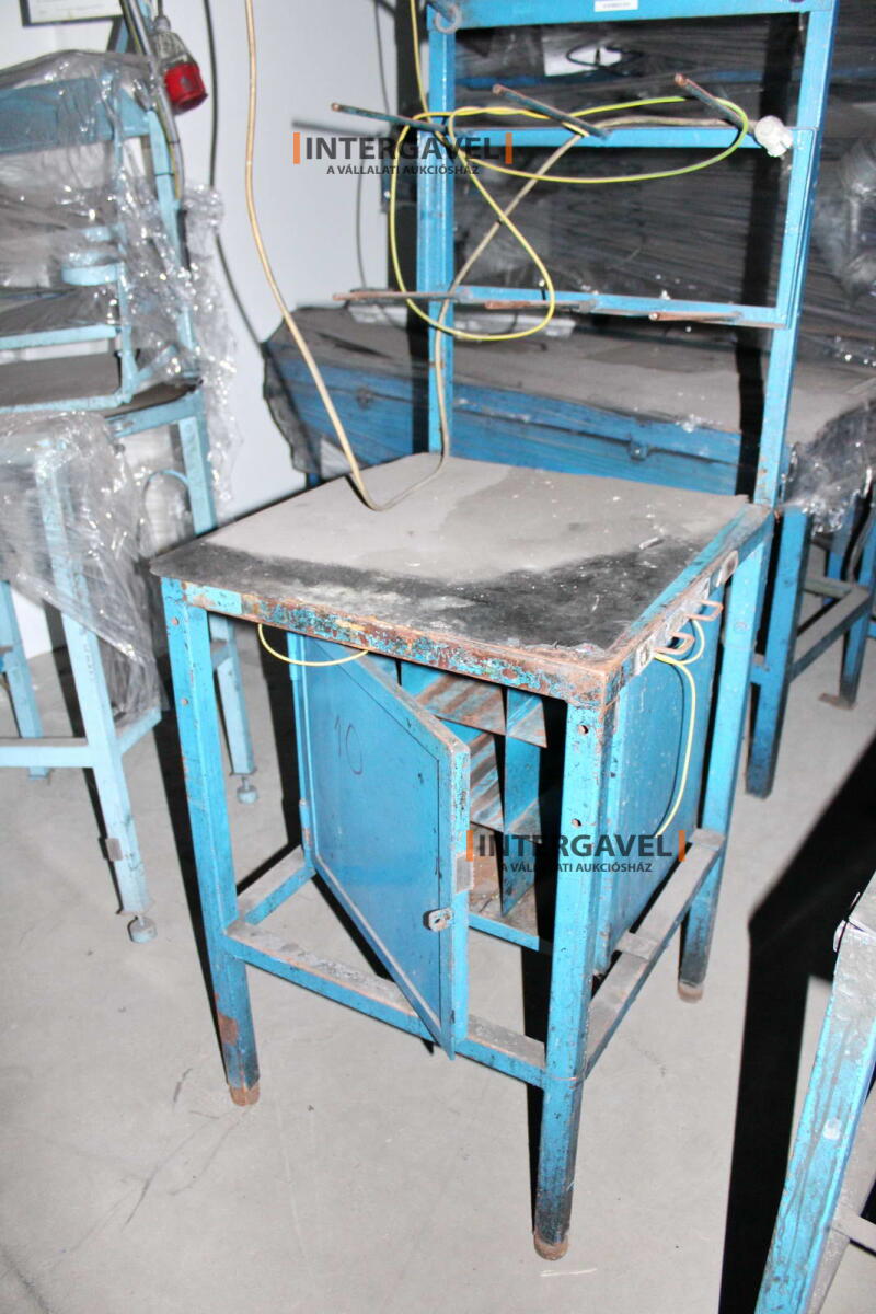 Szerelő asztal 13